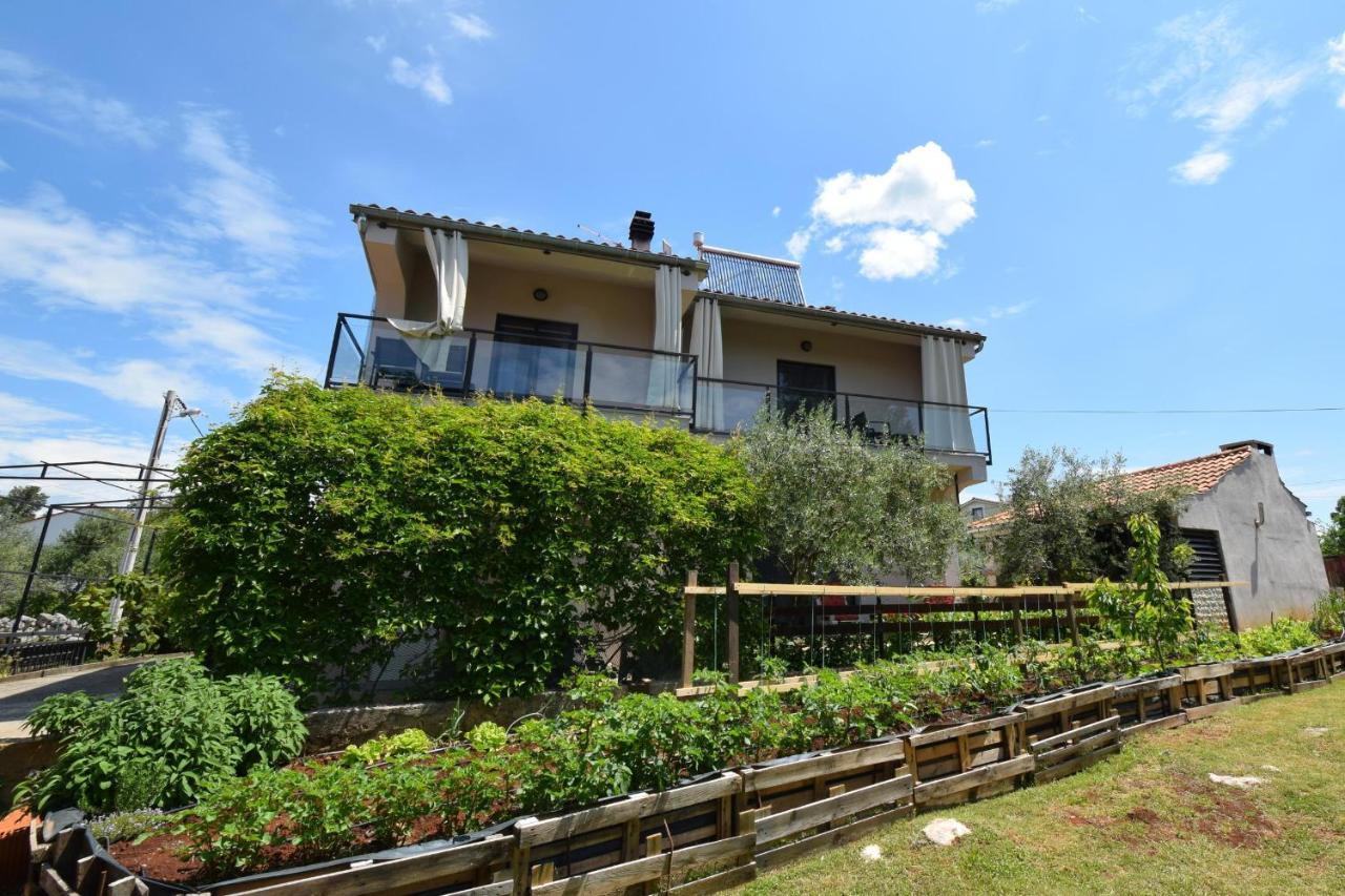 Apartments Aki Malinska Εξωτερικό φωτογραφία