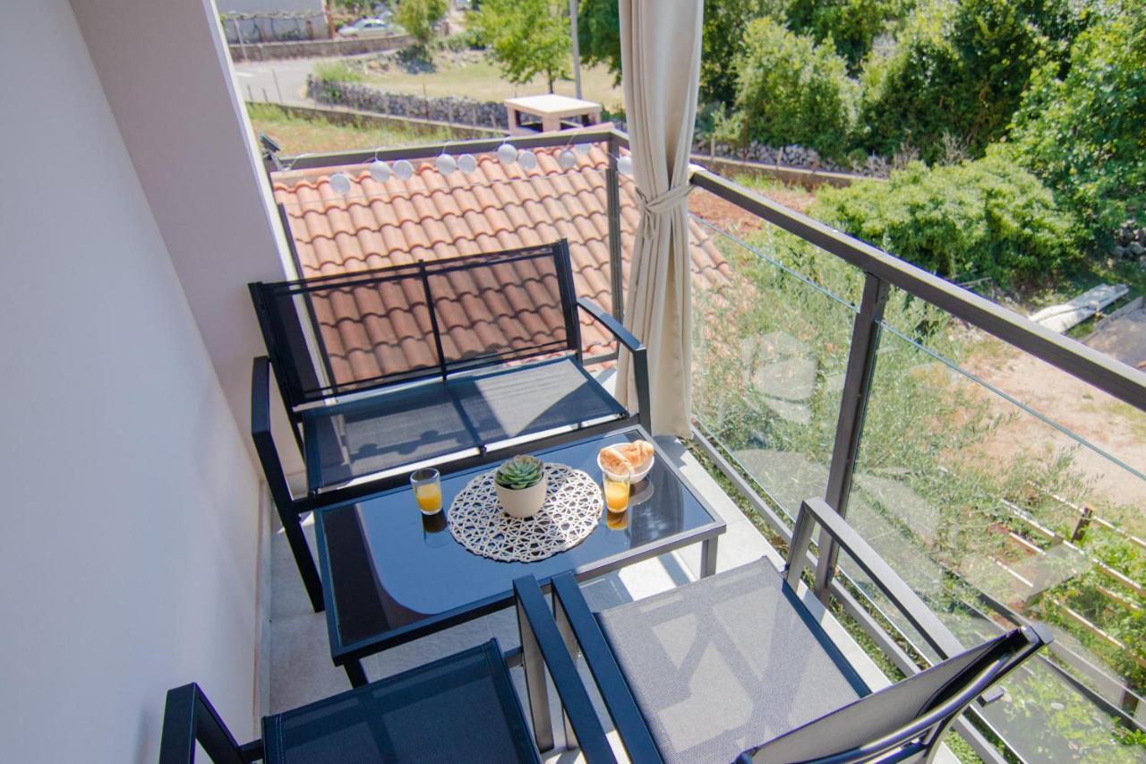 Apartments Aki Malinska Εξωτερικό φωτογραφία
